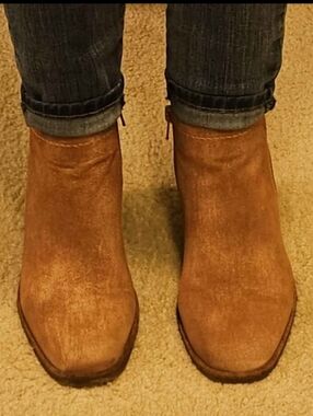 Lucky Suede Bootie 7.5